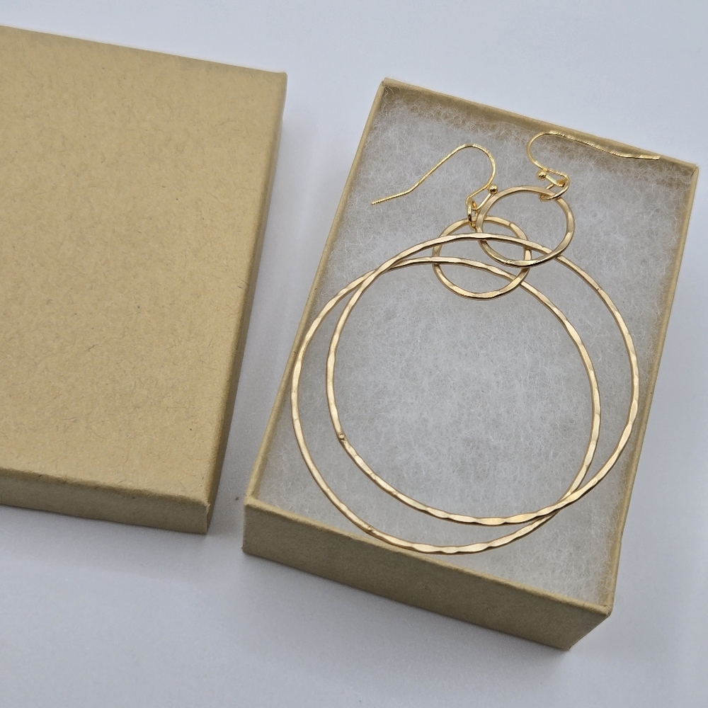 Matte Gold Interlocking Hammered Loop Chain Earri… - image 6